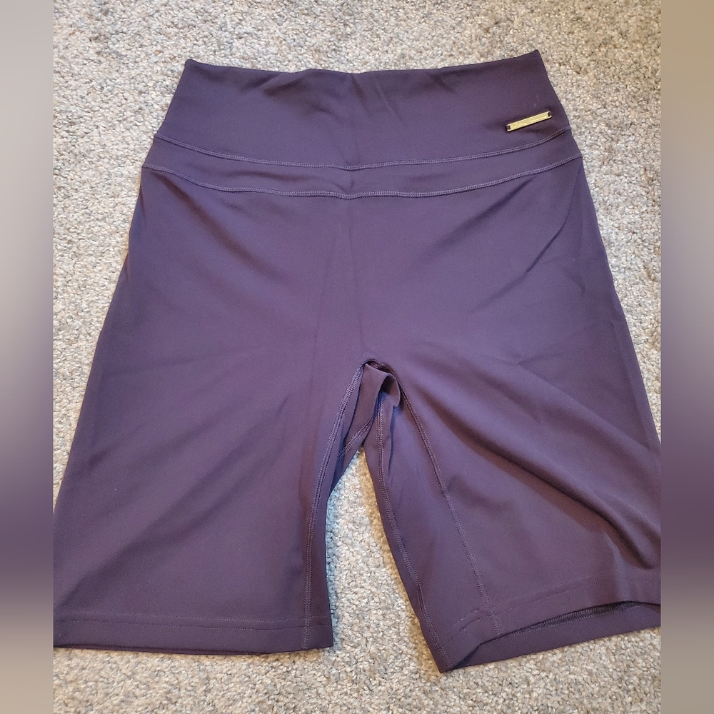 Gymshark Whitney Indigo Navy Cycling Shorts size Medium NEW condition
